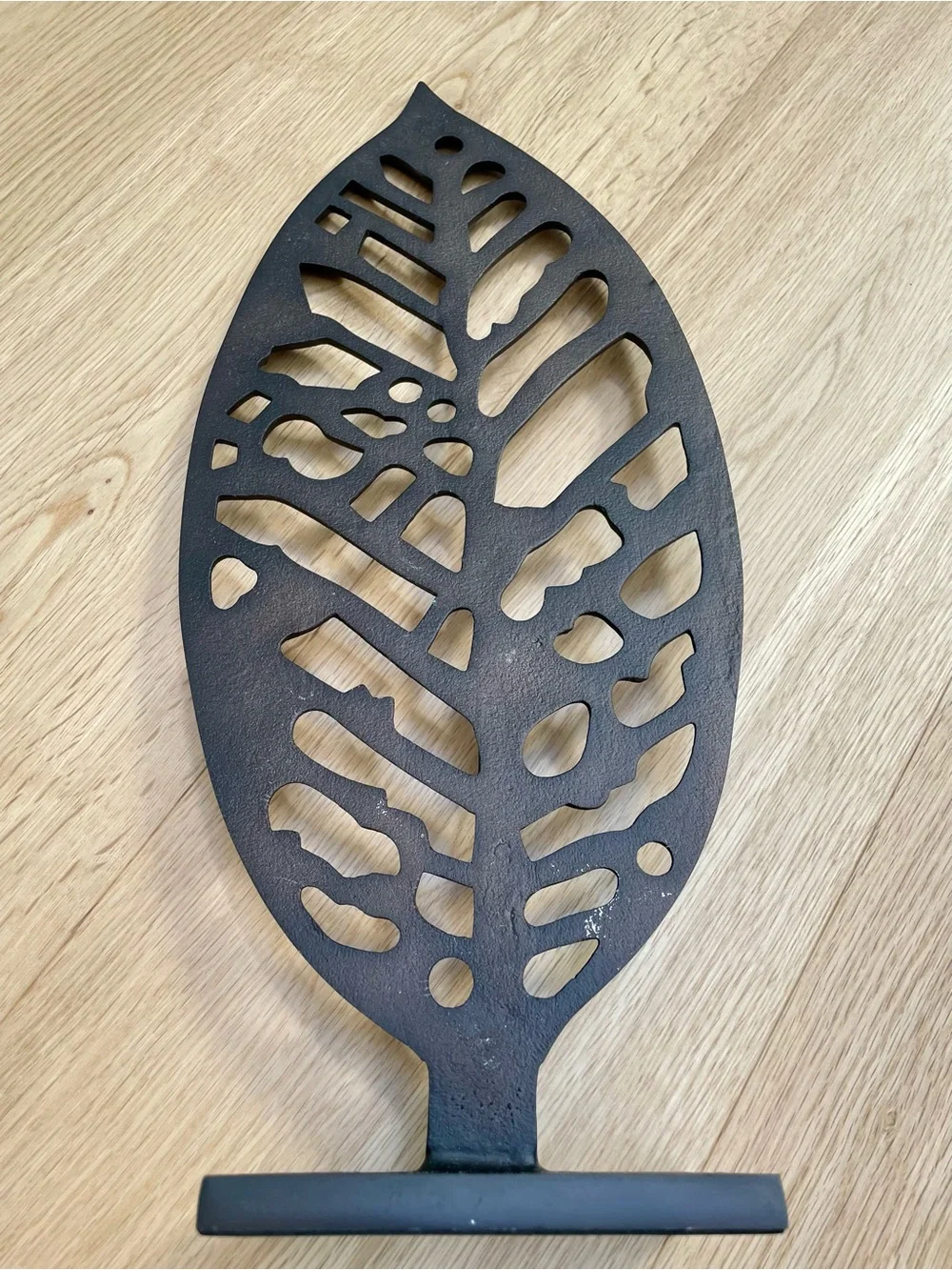 Crate & Barrel Leaf Metal Sculpture Black Modern Home Decor Accent Stand Lot